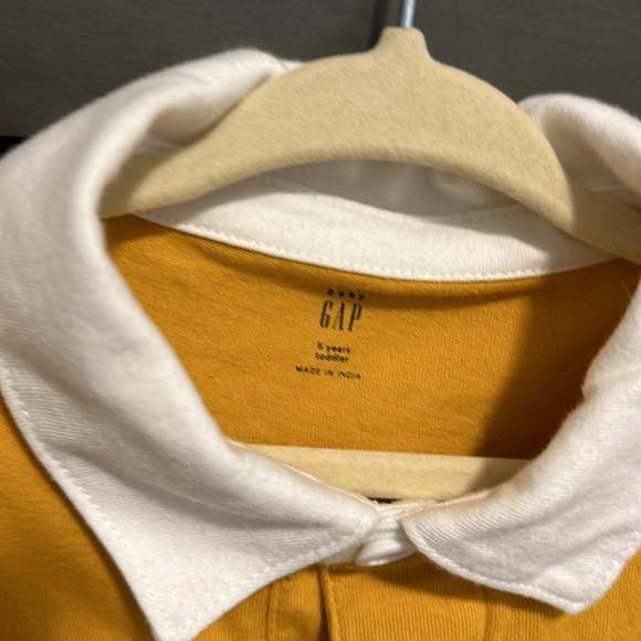 Gap yellow/gold polo - Picture 3 of 4